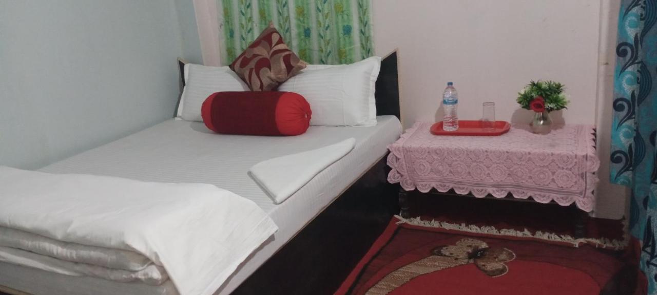 Unique Hotel And Lodge - Pleasure Of Homely Stay - 班迪普尔 外观 照片